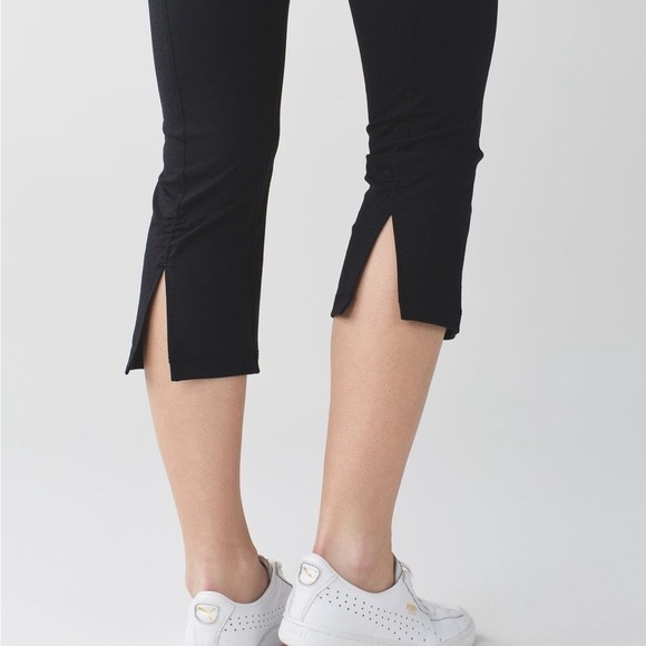 Lululemon Gather & Crow Crop II Black Leggings in Sz 4 - Picture 4 of 13